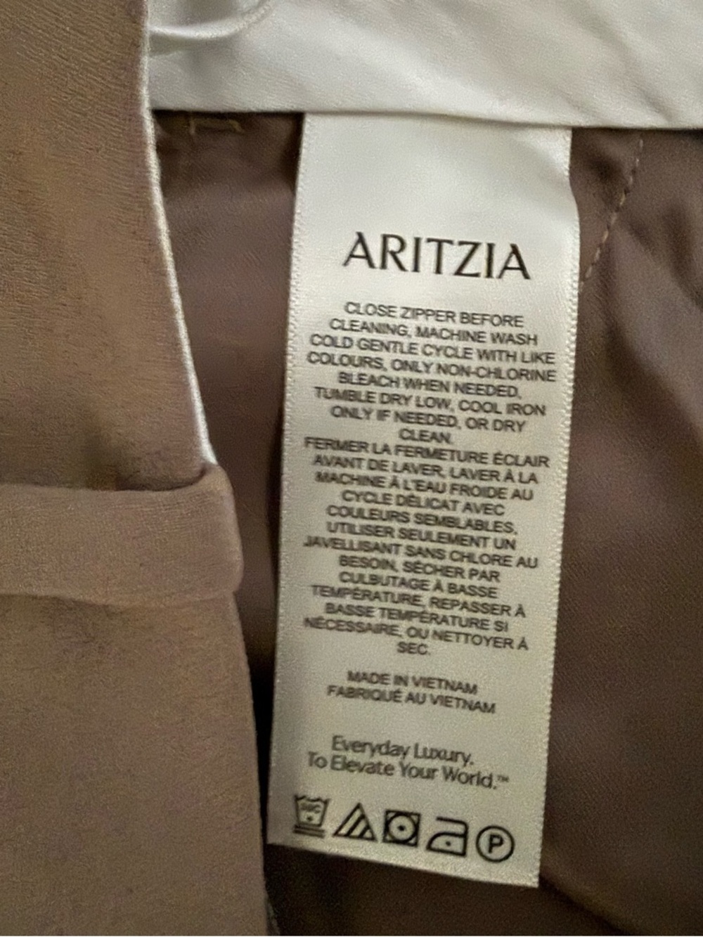 Aritzia The Effortless Pant in Crepette, Size 4, Short, Nomad Taupe - Picture 8 of 9